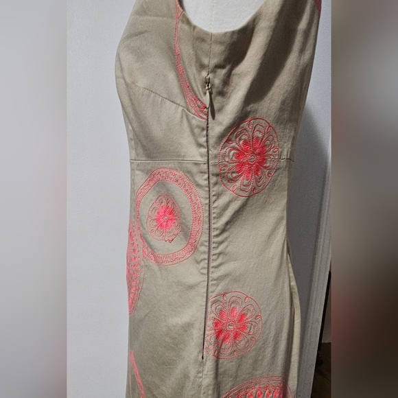 Boden | Embroidered Circular/Floral Mandala Sheath Style Midi Dress - Picture 6 of 12